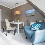 Martim und individuell in Wenningstedt mit Balkon