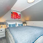 Martim und individuell in Wenningstedt mit Balkon